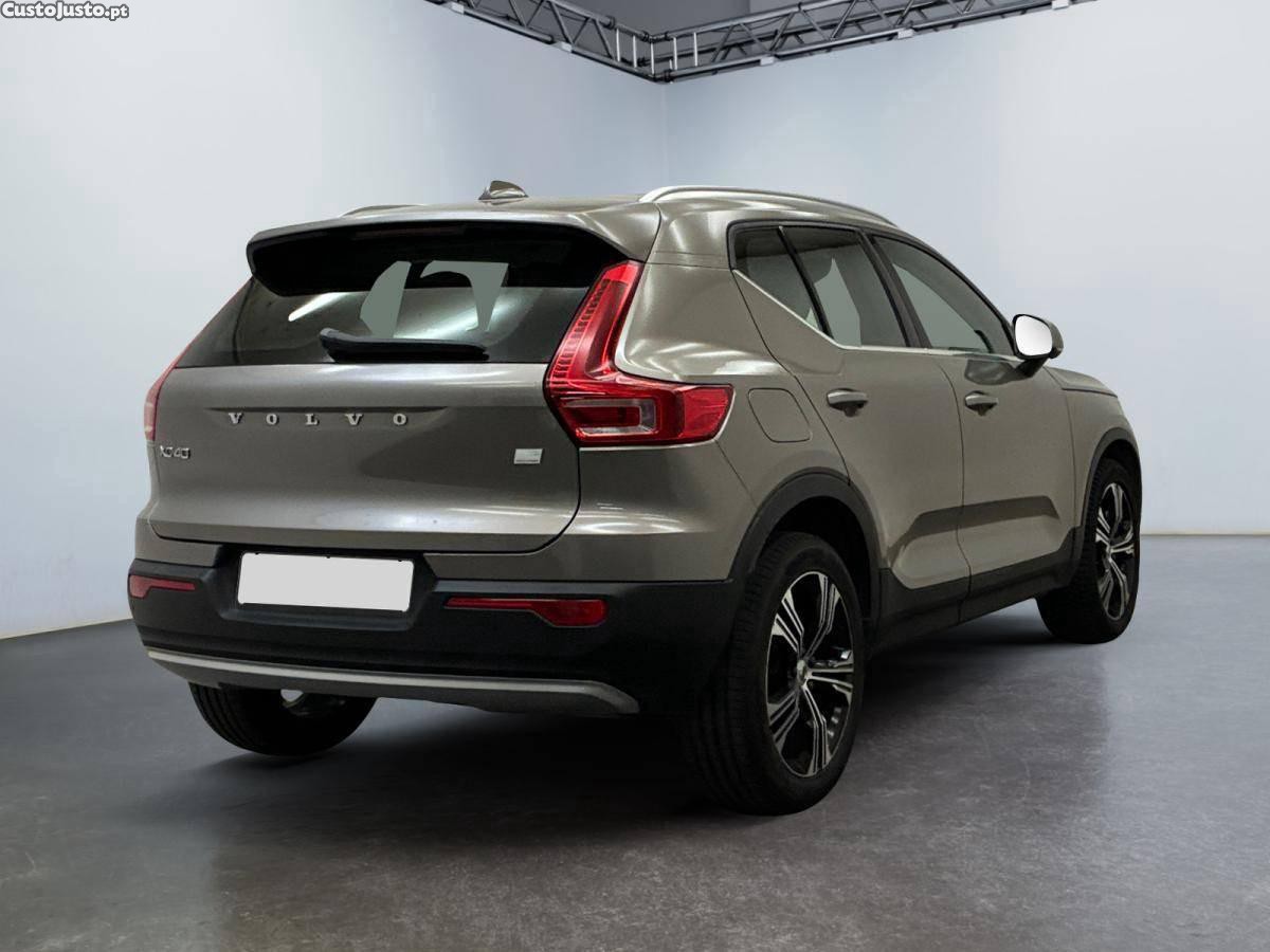 Volvo XC40 1.5 T5 PHEV Luxury Inscription DCT7 - 22 — photo 2