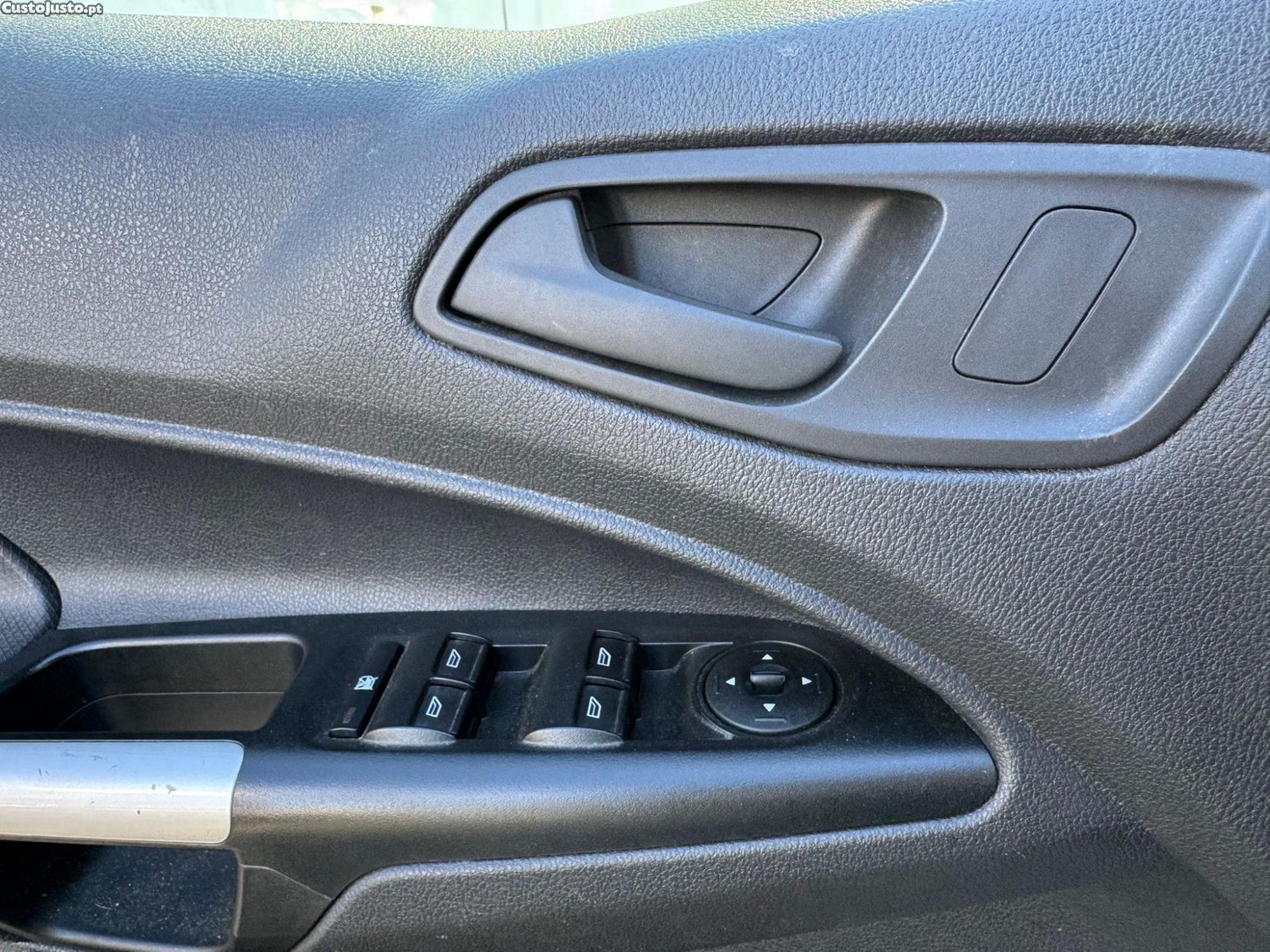 Ford Tourneo 1.5 Mobilidade Reduzida IVA dedutível — fotografia 12