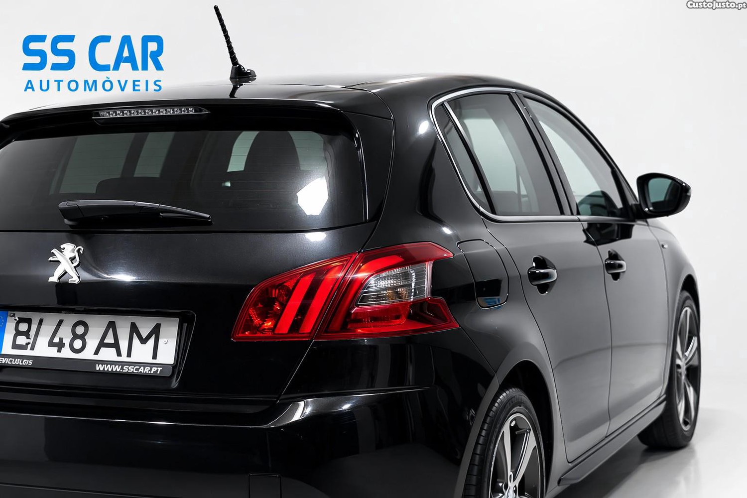 Peugeot 308 1.2 PureTech Allure EAT8 — fotografia 19