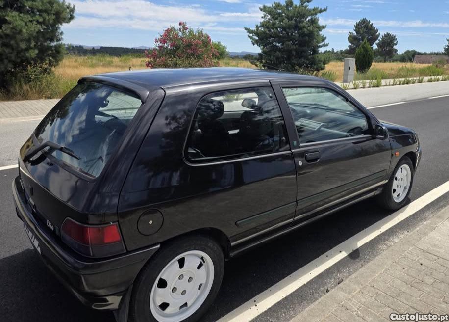 Renault Clio 1.4 S — photo 4