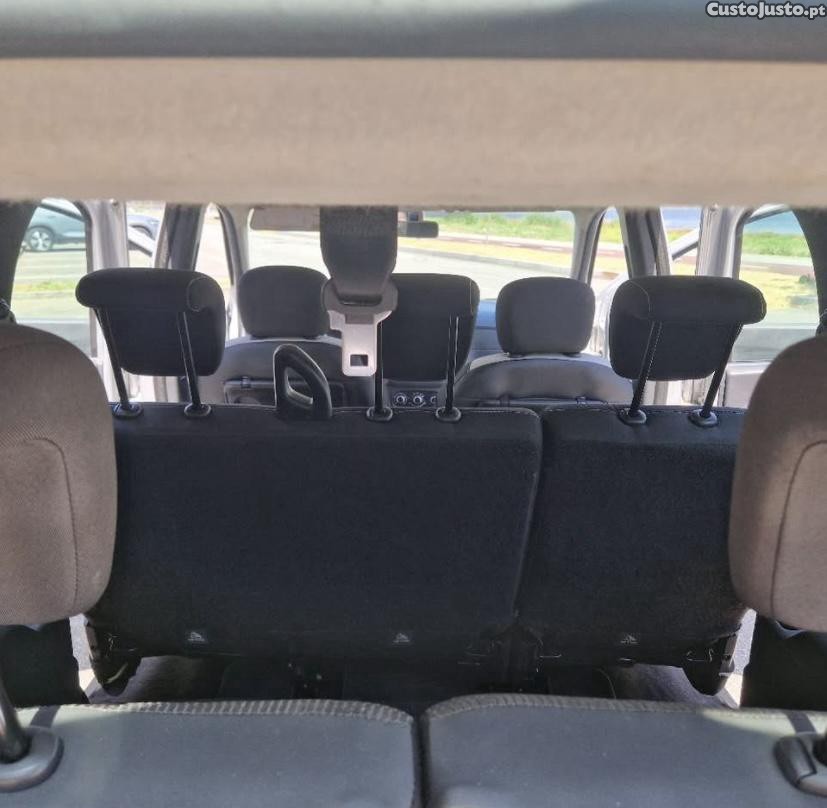 Dacia Lodgy Stepway - 17 foto 3