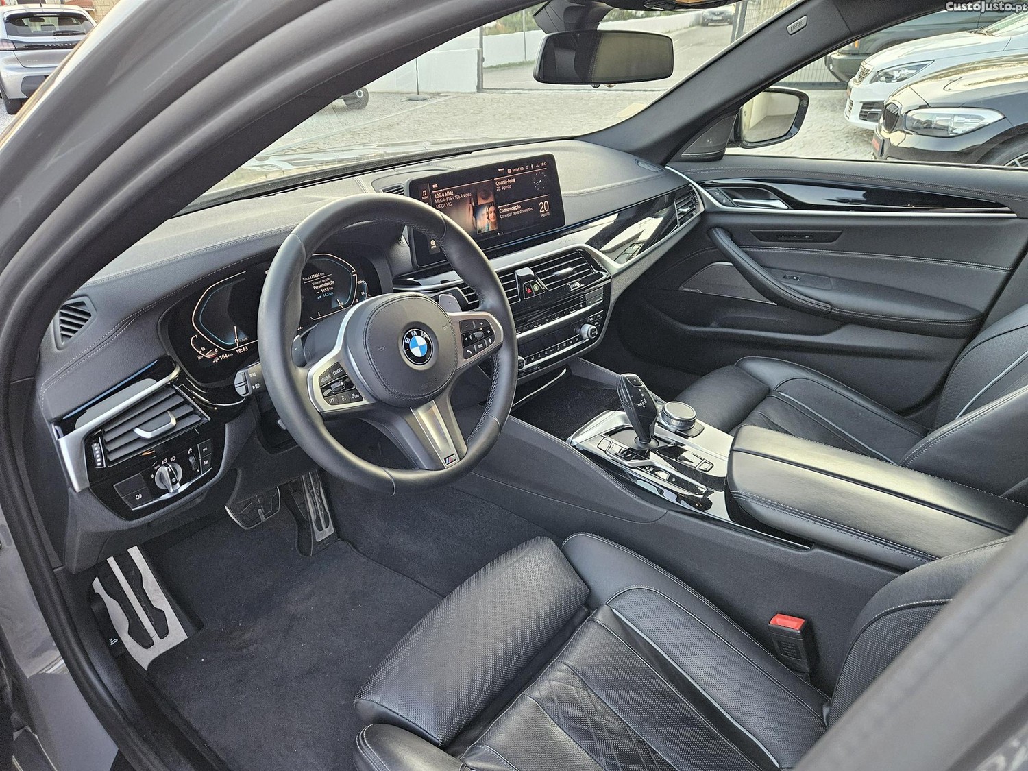 BMW 540 545E XDRIVE G30 — fotografia 12