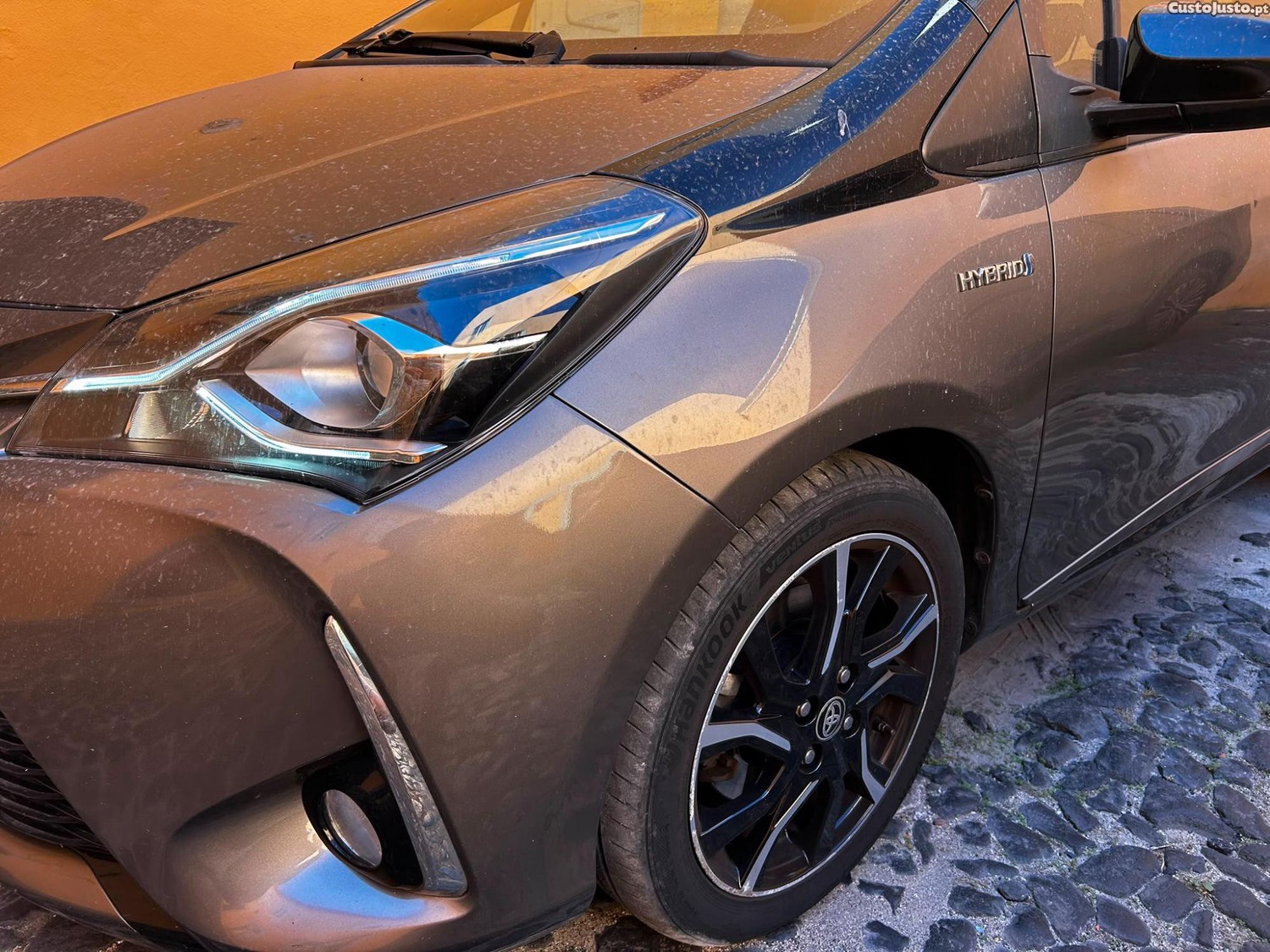Toyota Yaris Hybrid - 18 — photo 2