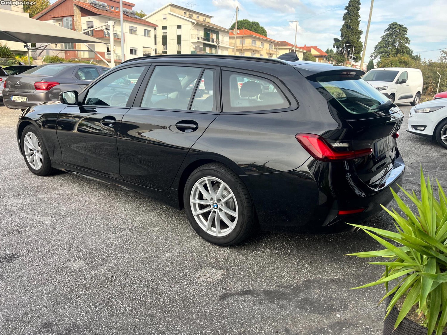 BMW 318 d Line Sport - 20 foto 3