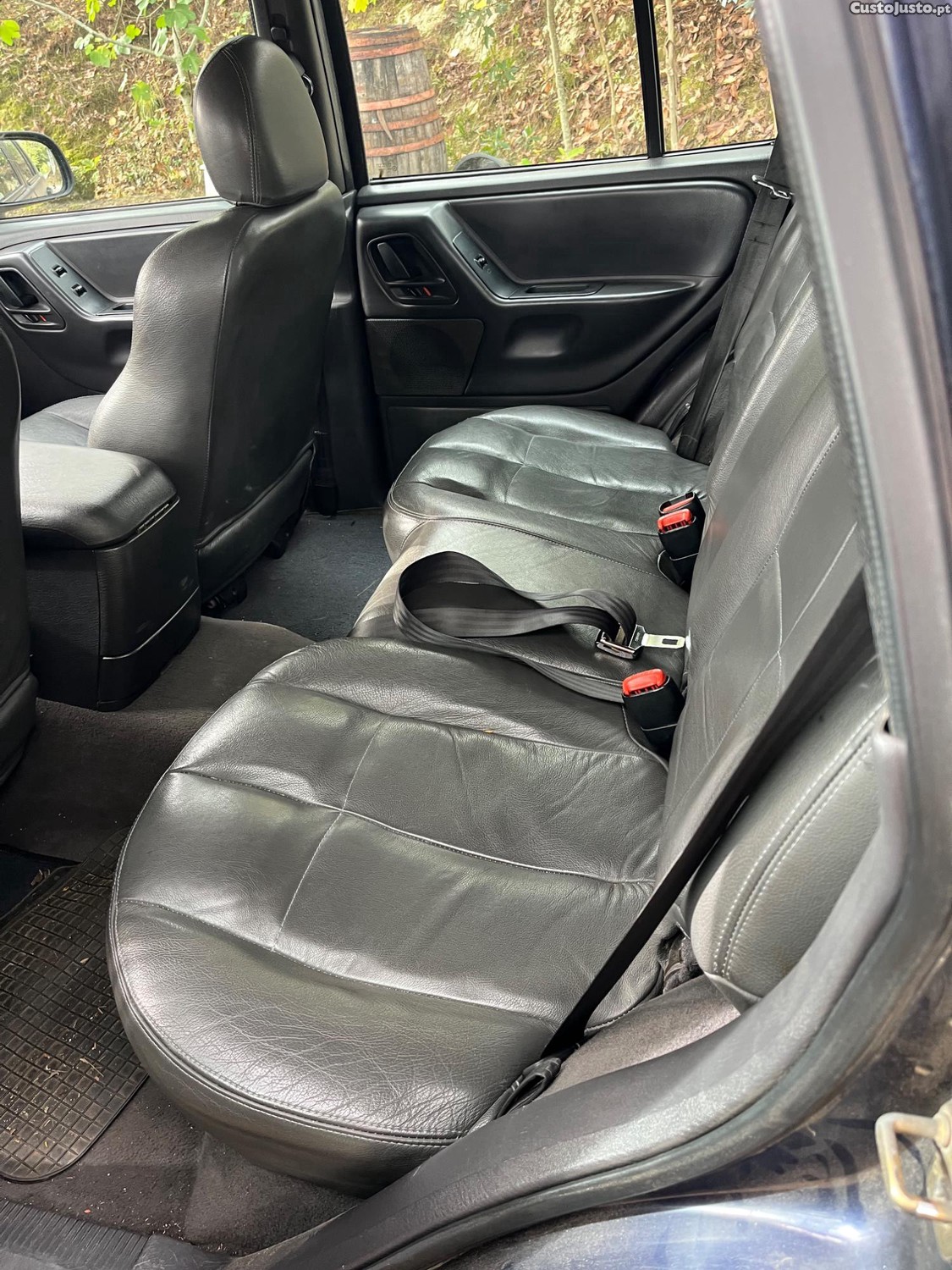 Jeep Cherokee Laredo - 99 foto 5