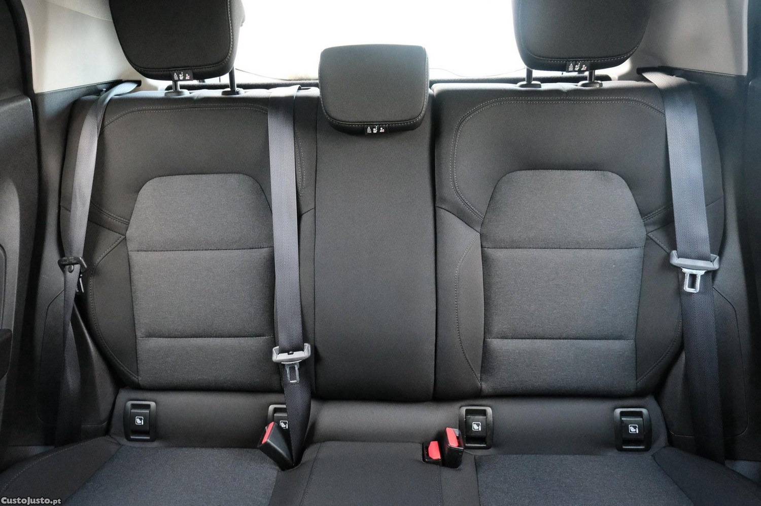 Renault Clio 1.5 Blue dCi Equilibre — fotografia 17