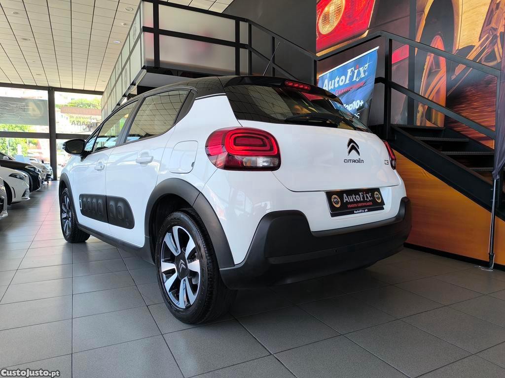 Citroën C3 1.2 PURETECH SHINE 82 CV - 18 — photo 4