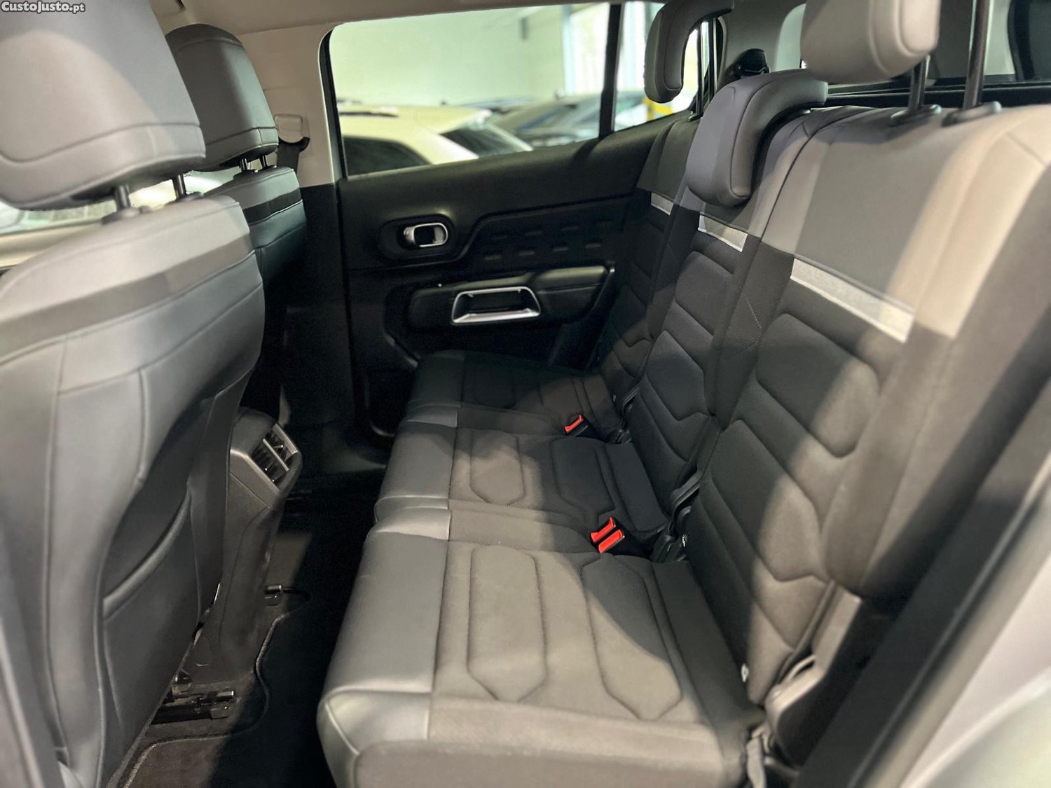 Citroën C5 Aircross 1.5 BlueHDi Shine EAT8 — fotografia 12