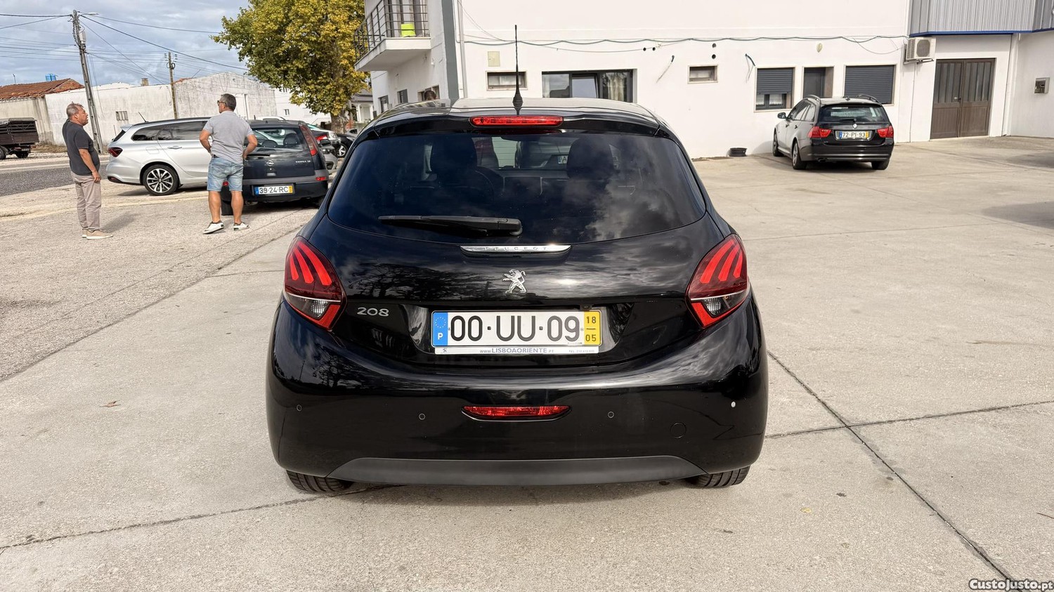 Peugeot 208 1.2 VTI de 2018 - 18 foto 4