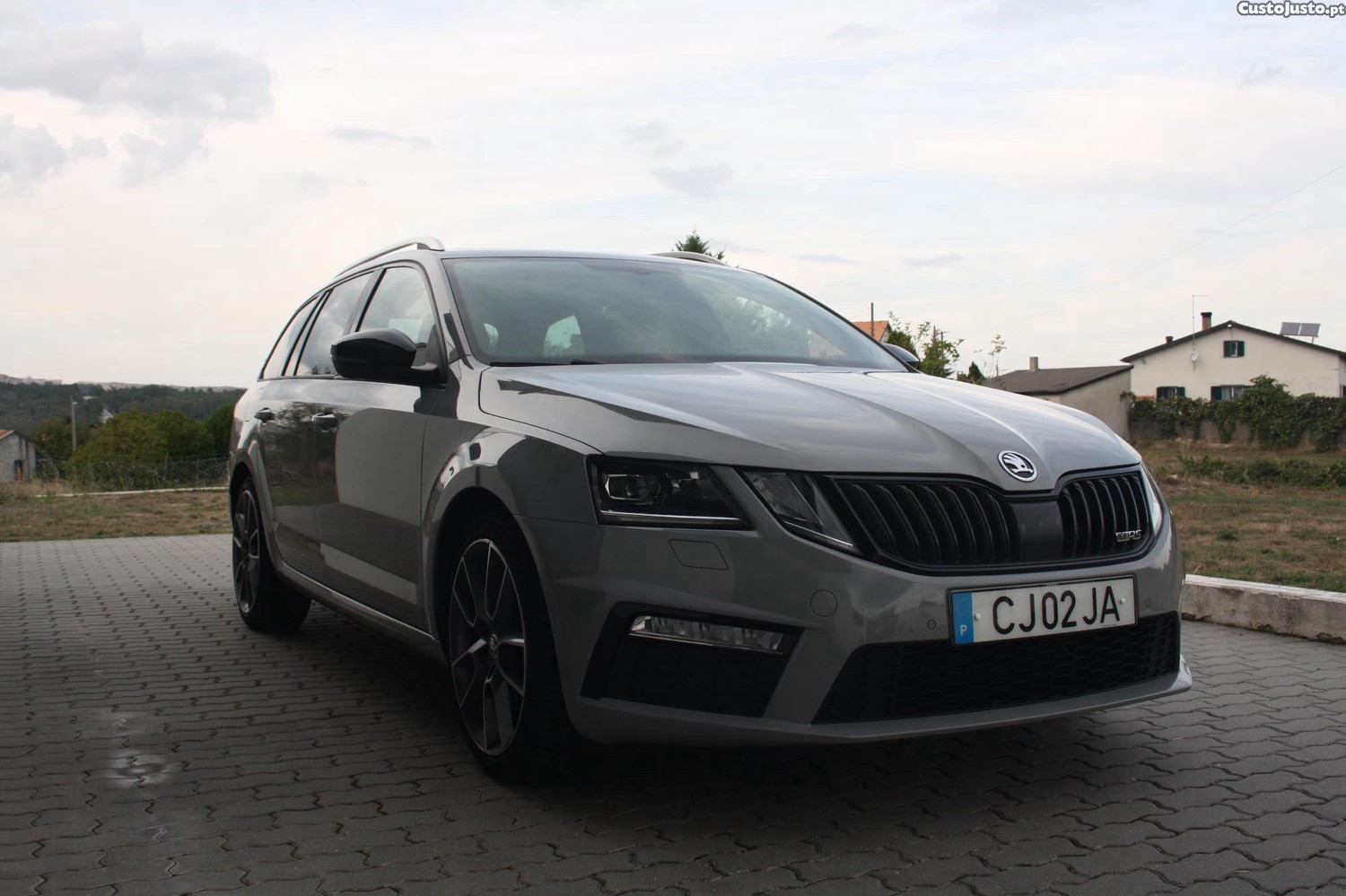 Skoda Octavia 2.0 TDI VRS DSG - 18 foto 2