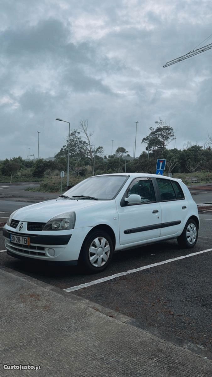 Renault Clio 1.2 Gasolina 8V