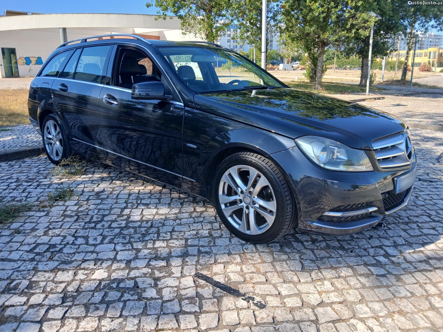 Mercedes-Benz C 220 CDi Avantgarde Automática - 12