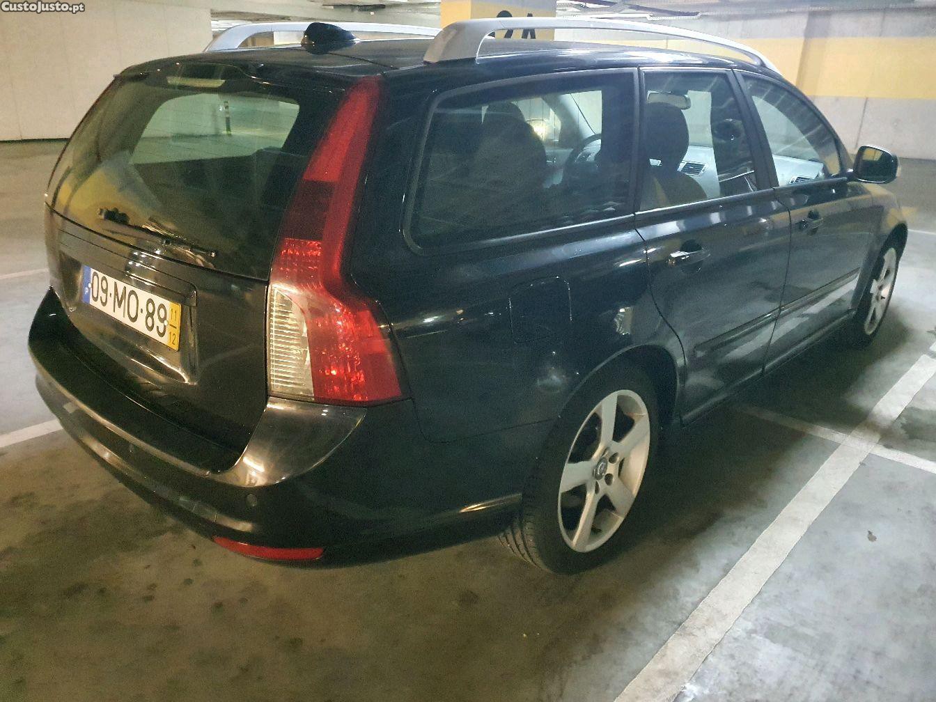 Volvo V50 1.6 D - Drive R-Design — fotografia 8