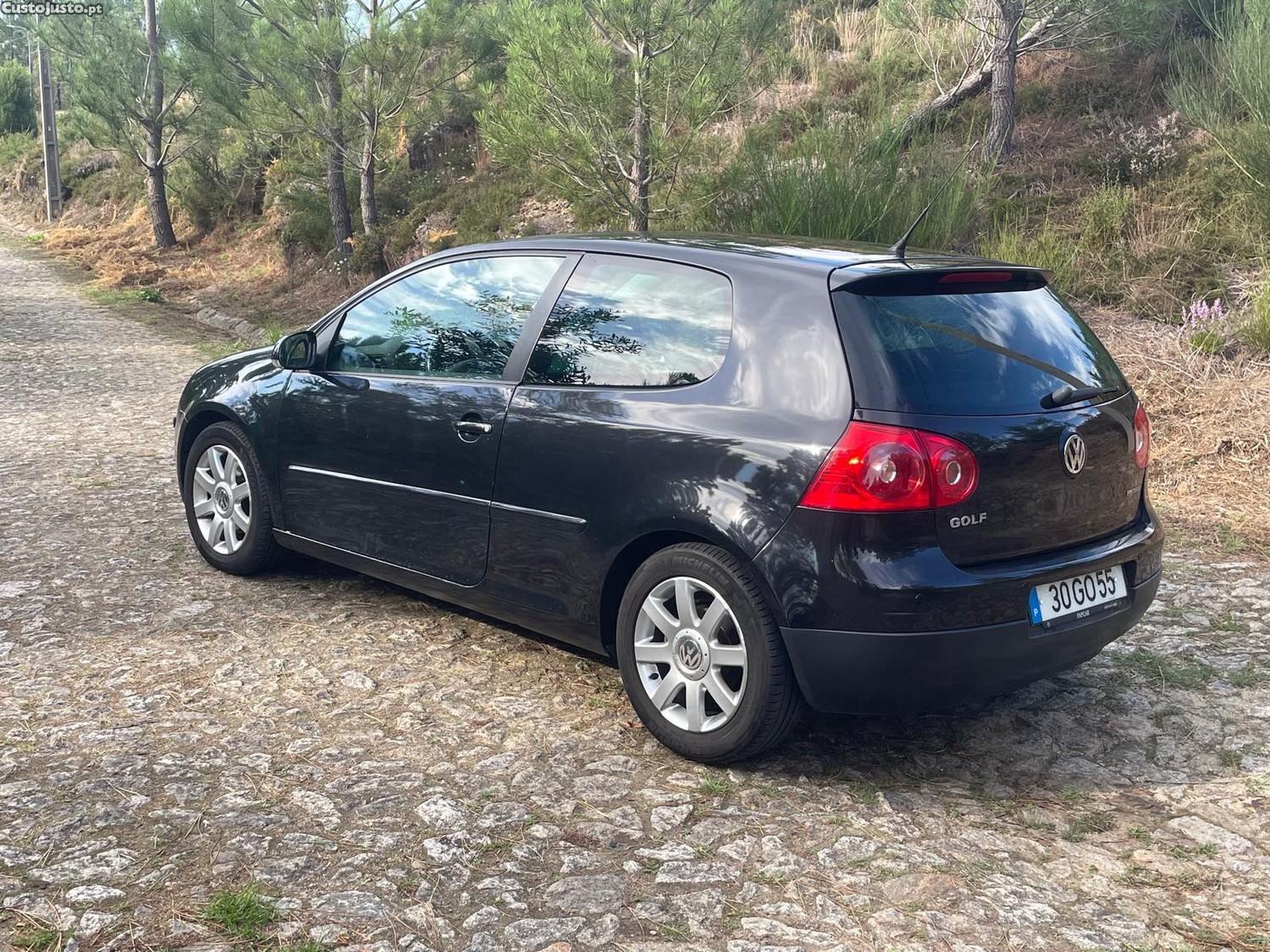 VW Golf BlueMotion 1.9 TDI   3 Portas — photo 2