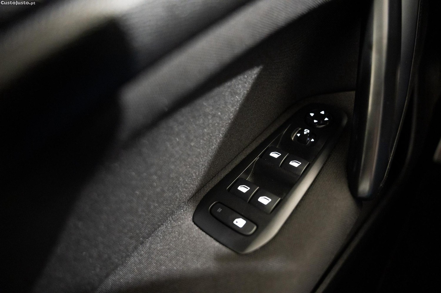 Peugeot 308 1.2 PureTech Allure EAT8 — fotografia 8