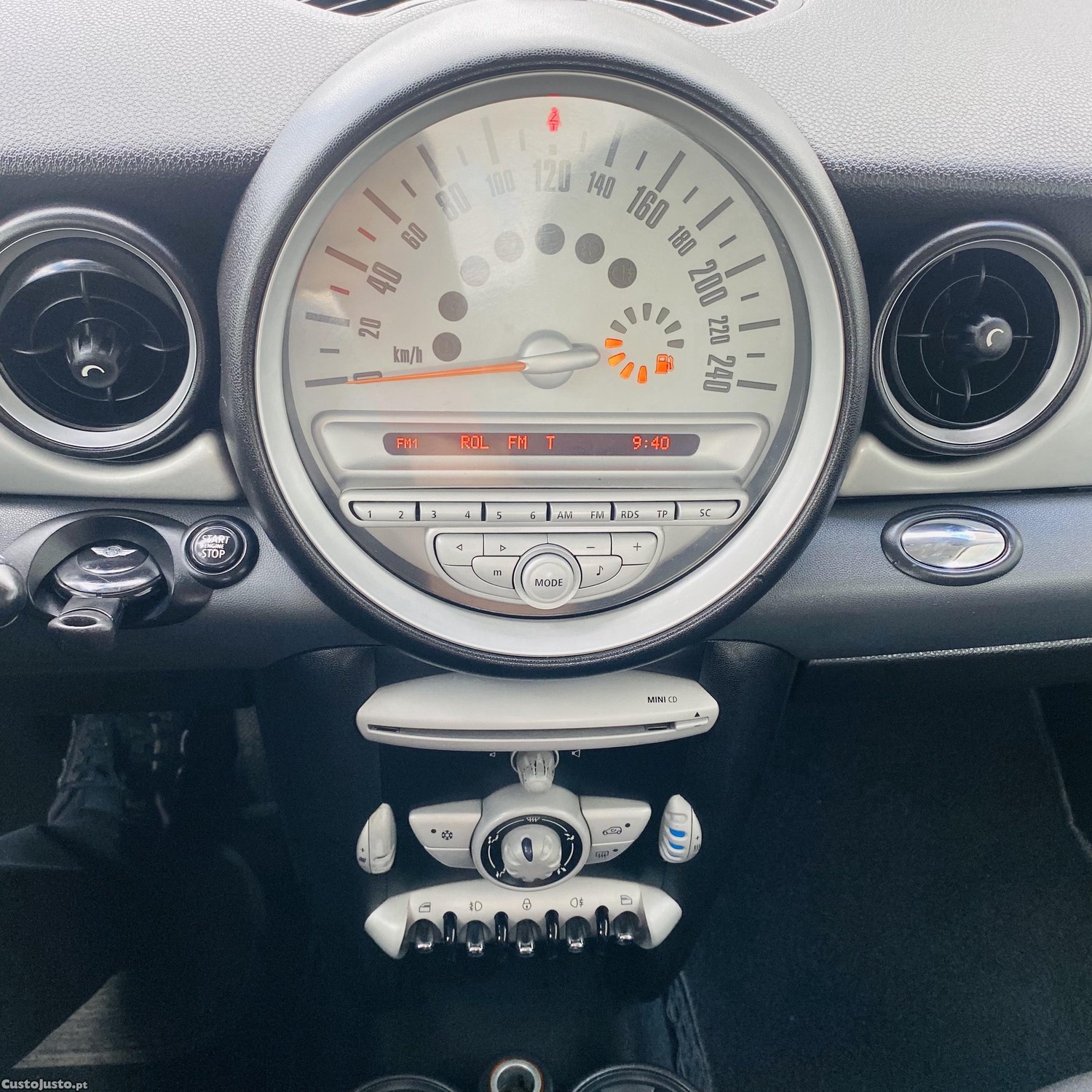 MINI Cooper 1.6 D — fotografia 2