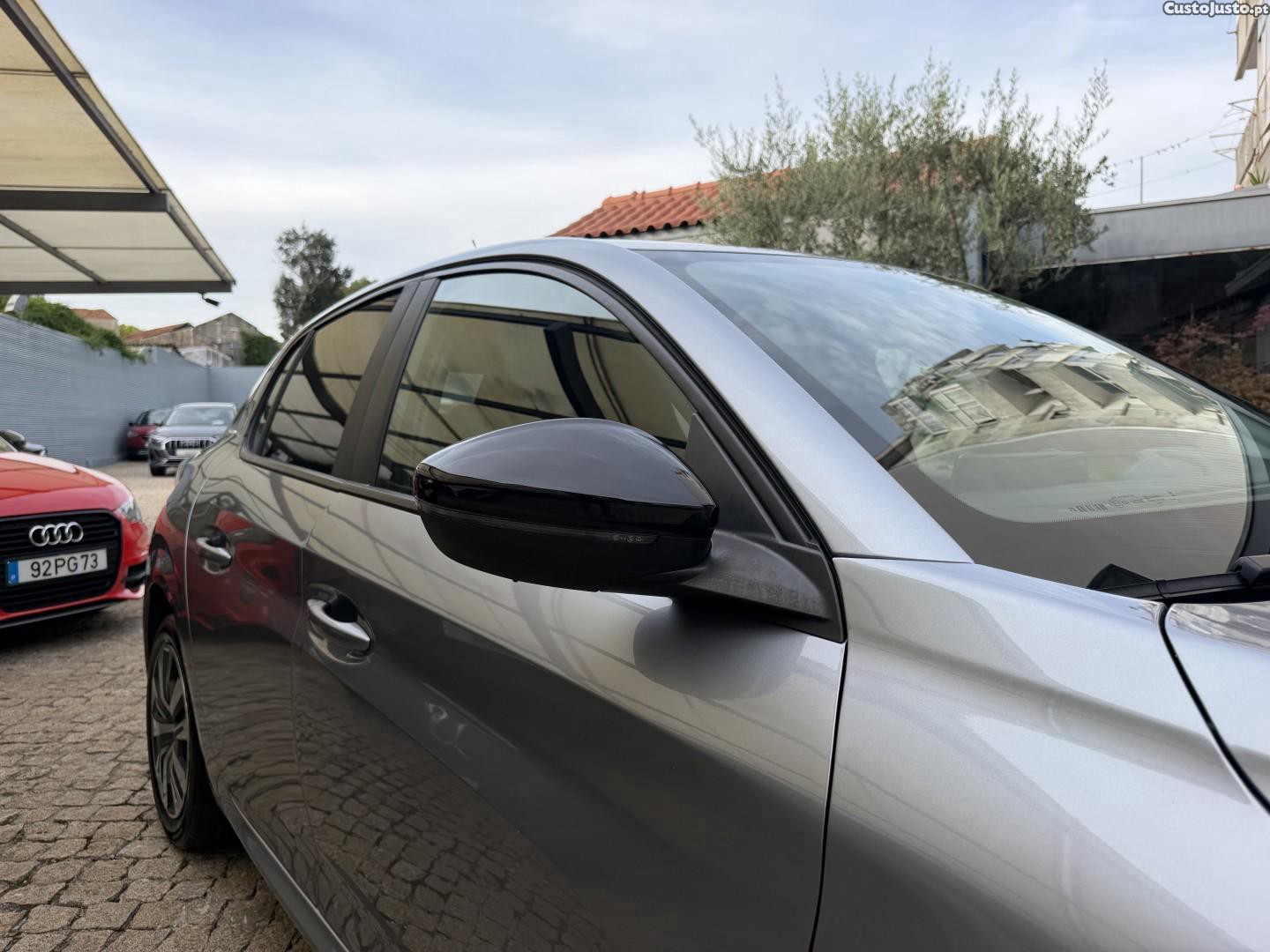 Peugeot 208 1.2 PureTech Active Pack - 23 — photo 3