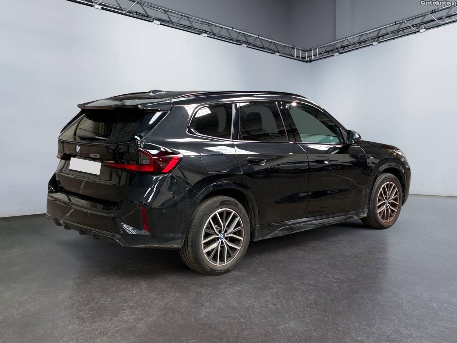 BMW X1 xDrive25e  M Sport - 24 — photo 2