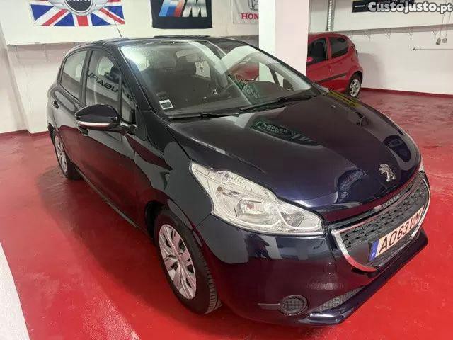 Peugeot 208 1.2 puretech access — photo 2