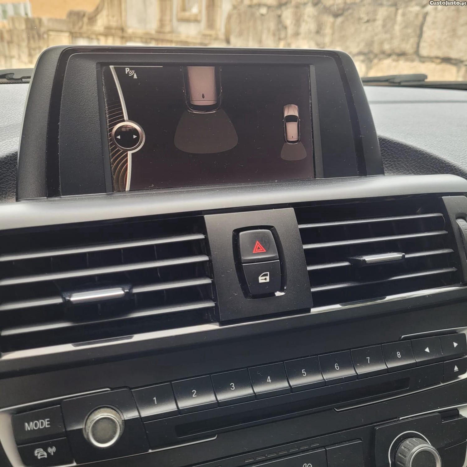 BMW 118 dA Line Urban — fotografia 5
