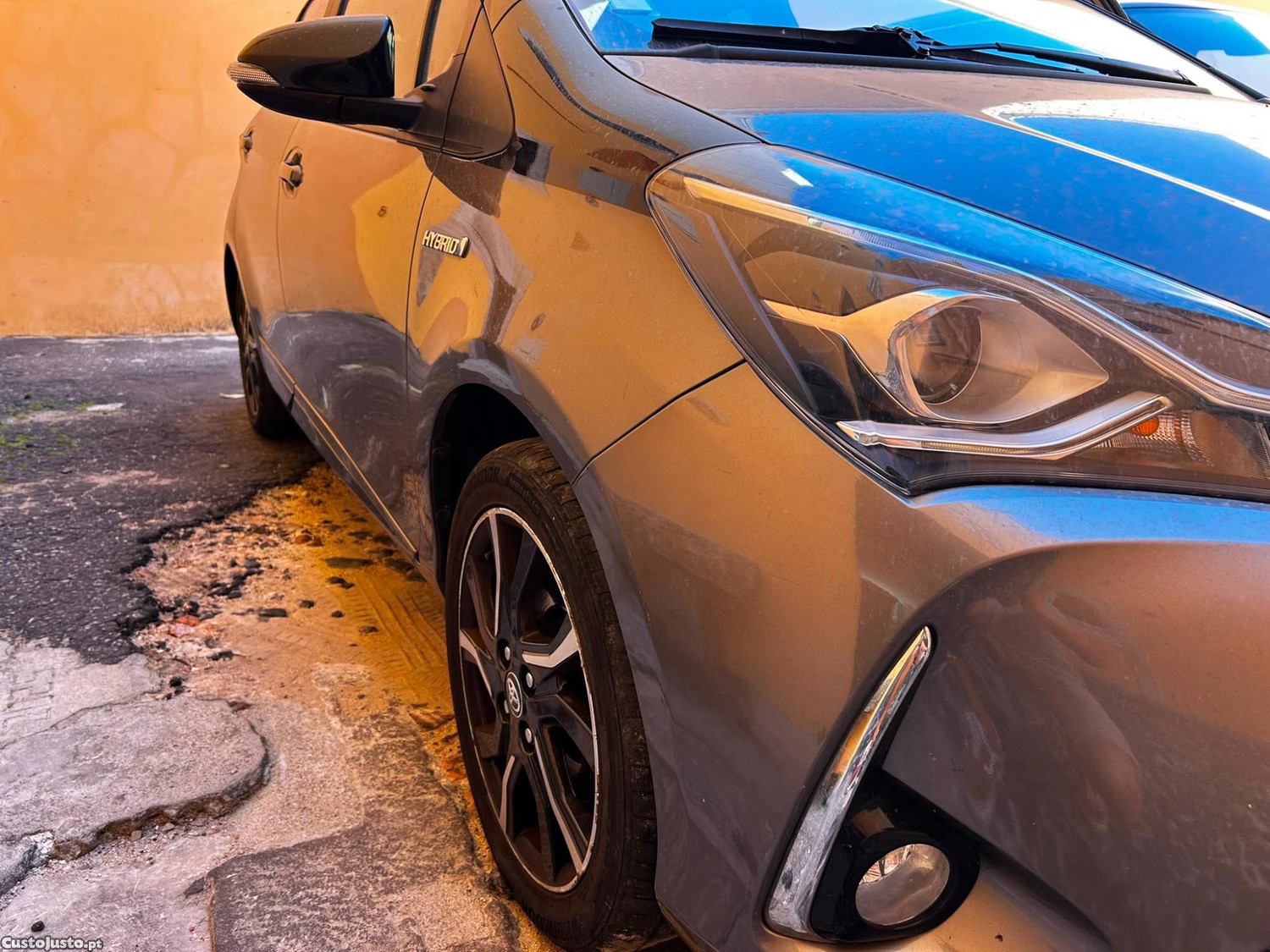 Toyota Yaris Hybrid - 18 — photo 4