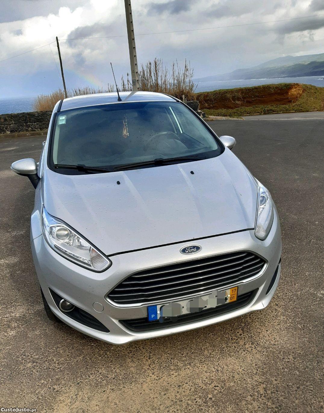 Ford Fiesta 1.5 — photo 2