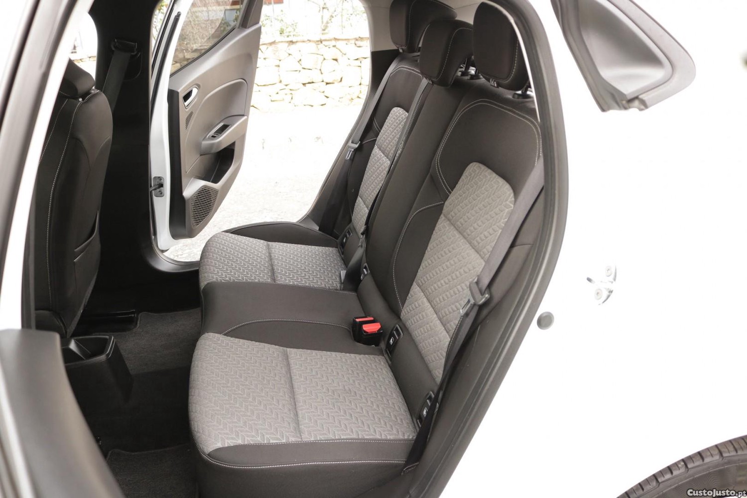 Renault Clio 1.5 Blue DCI Evolution 100cv — fotografia 37
