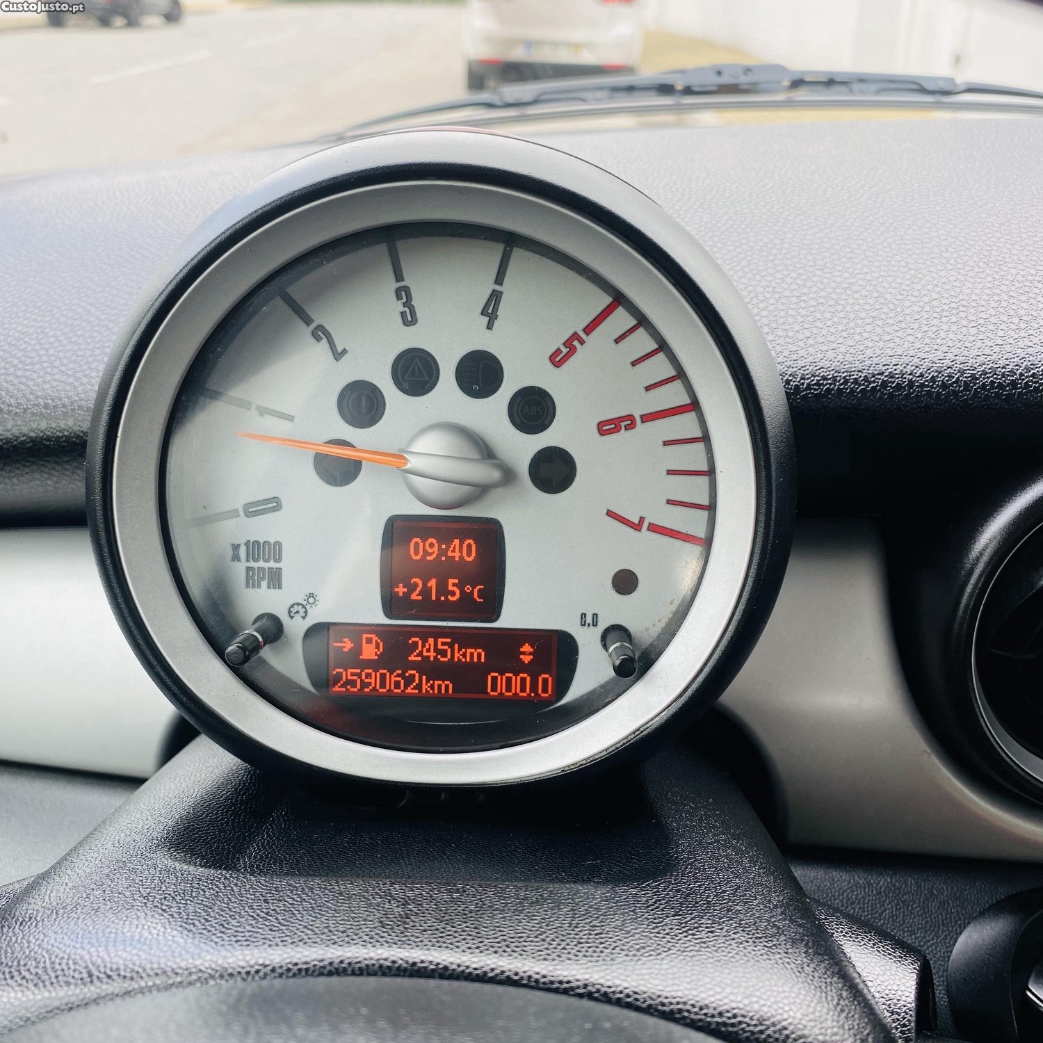 MINI Cooper 1.6 D — fotografia 3