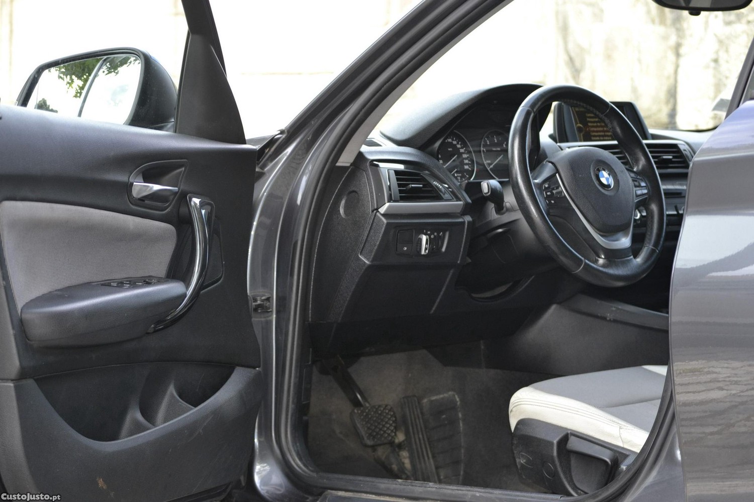 BMW 118 dA Line Urban — fotografia 16