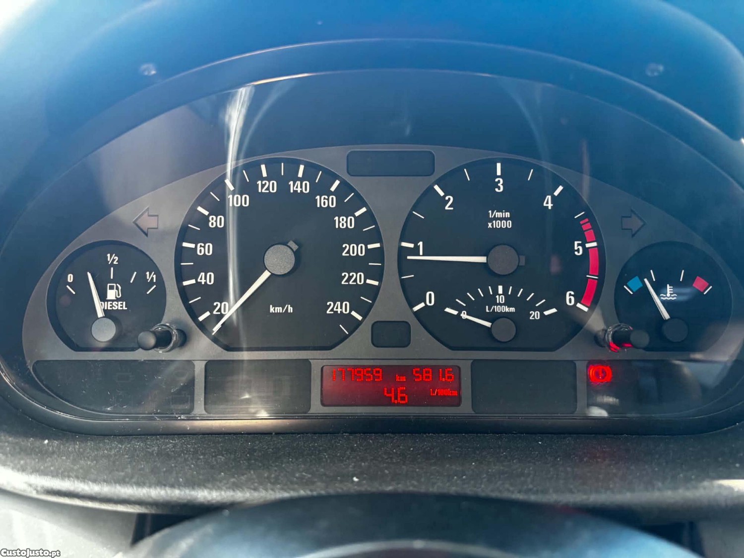 BMW 320 Compact — photo 2