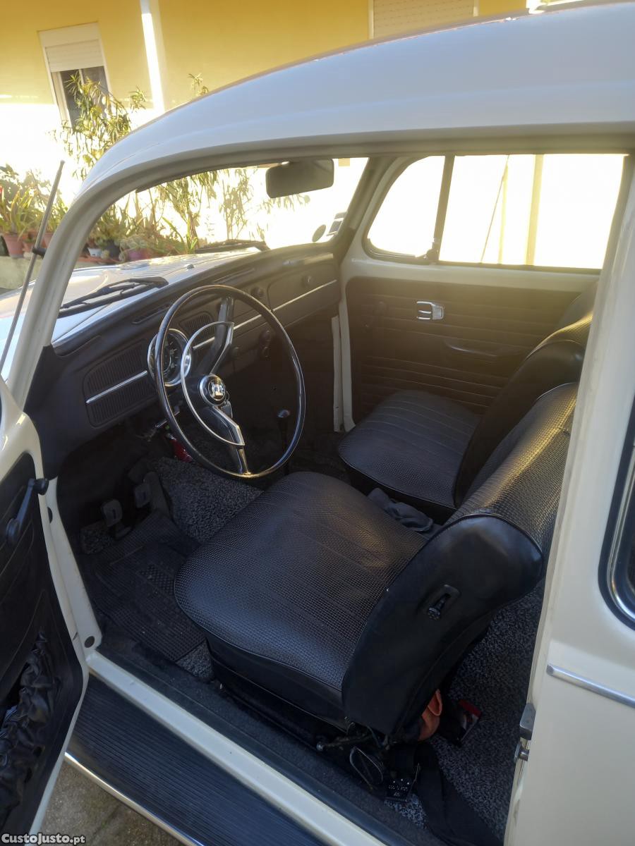 VW Carocha Carocha 1300 foto 3