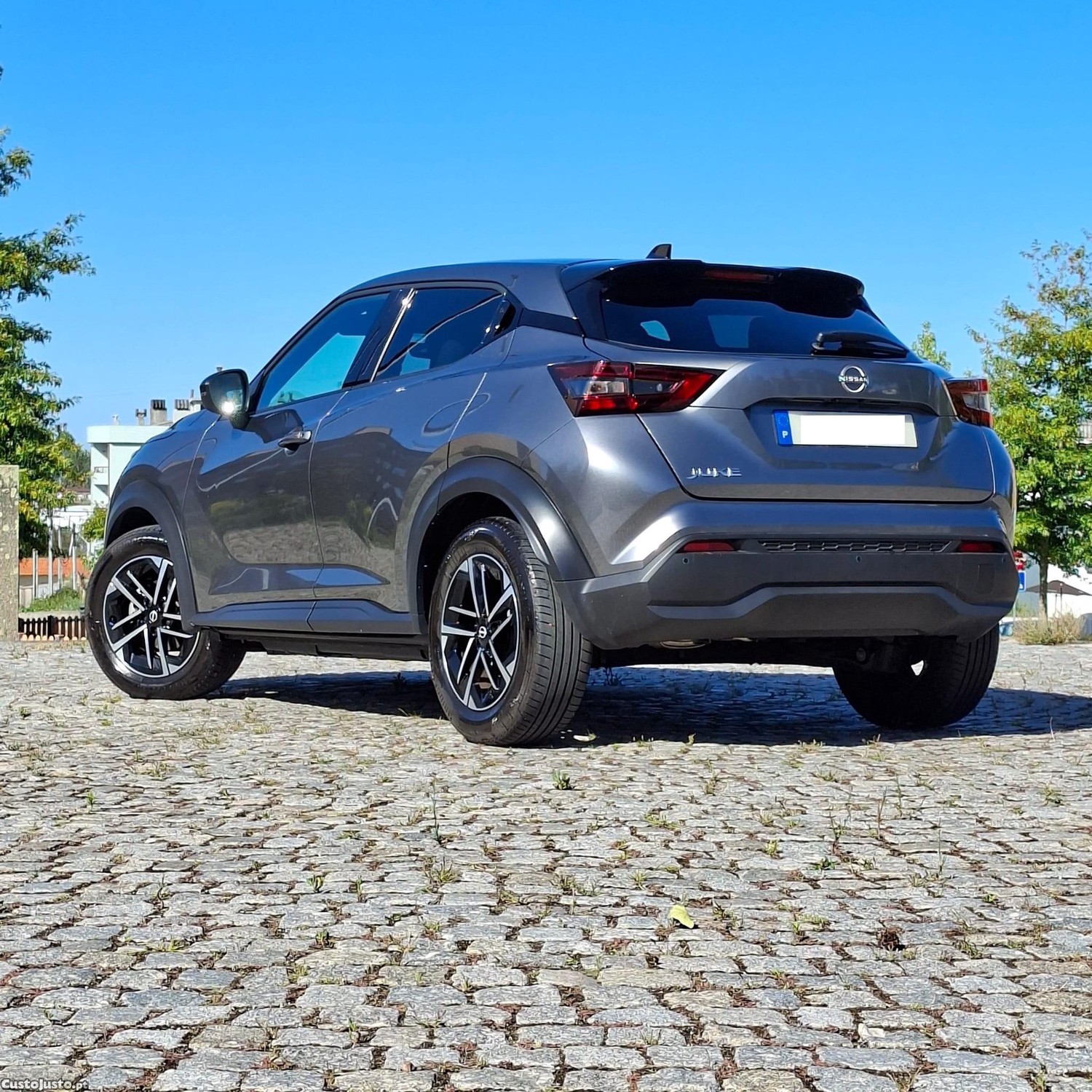 Nissan Juke 1.0 DIG-T N-Connecta - 25 — photo 4