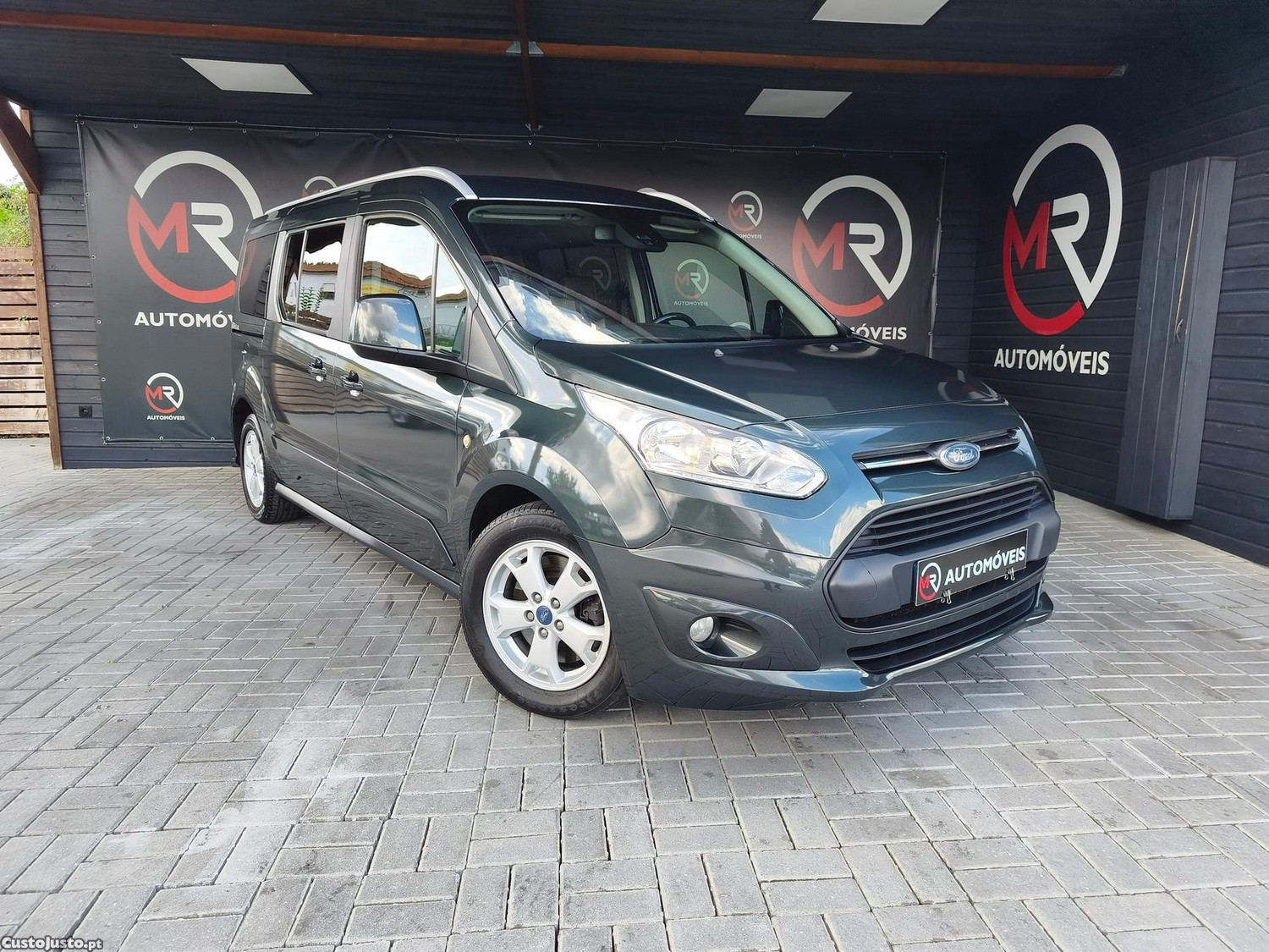 Ford Tourneo Grand 1.5 TDCi Titanium — photo 4