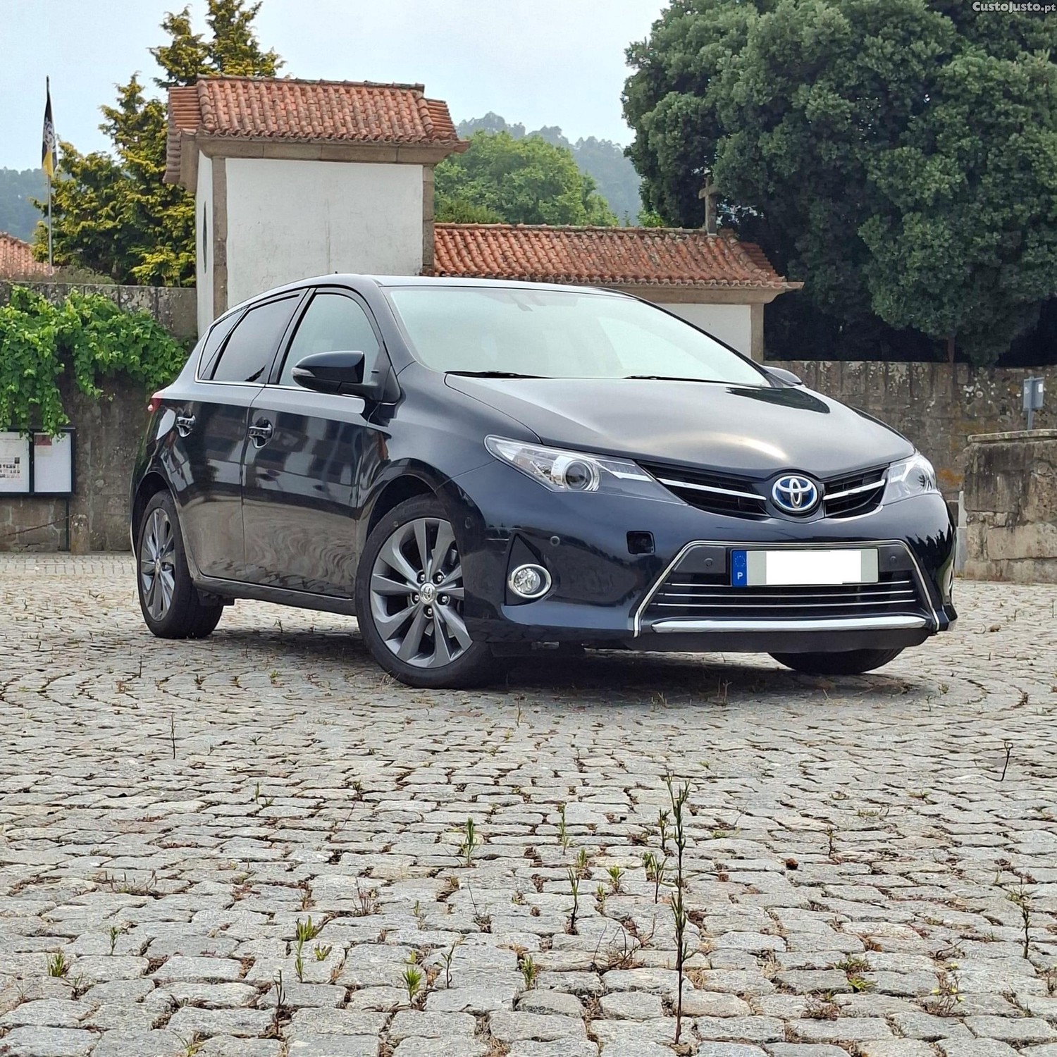 Toyota Auris 1.8 HSD Exclusive - 14 — photo 2