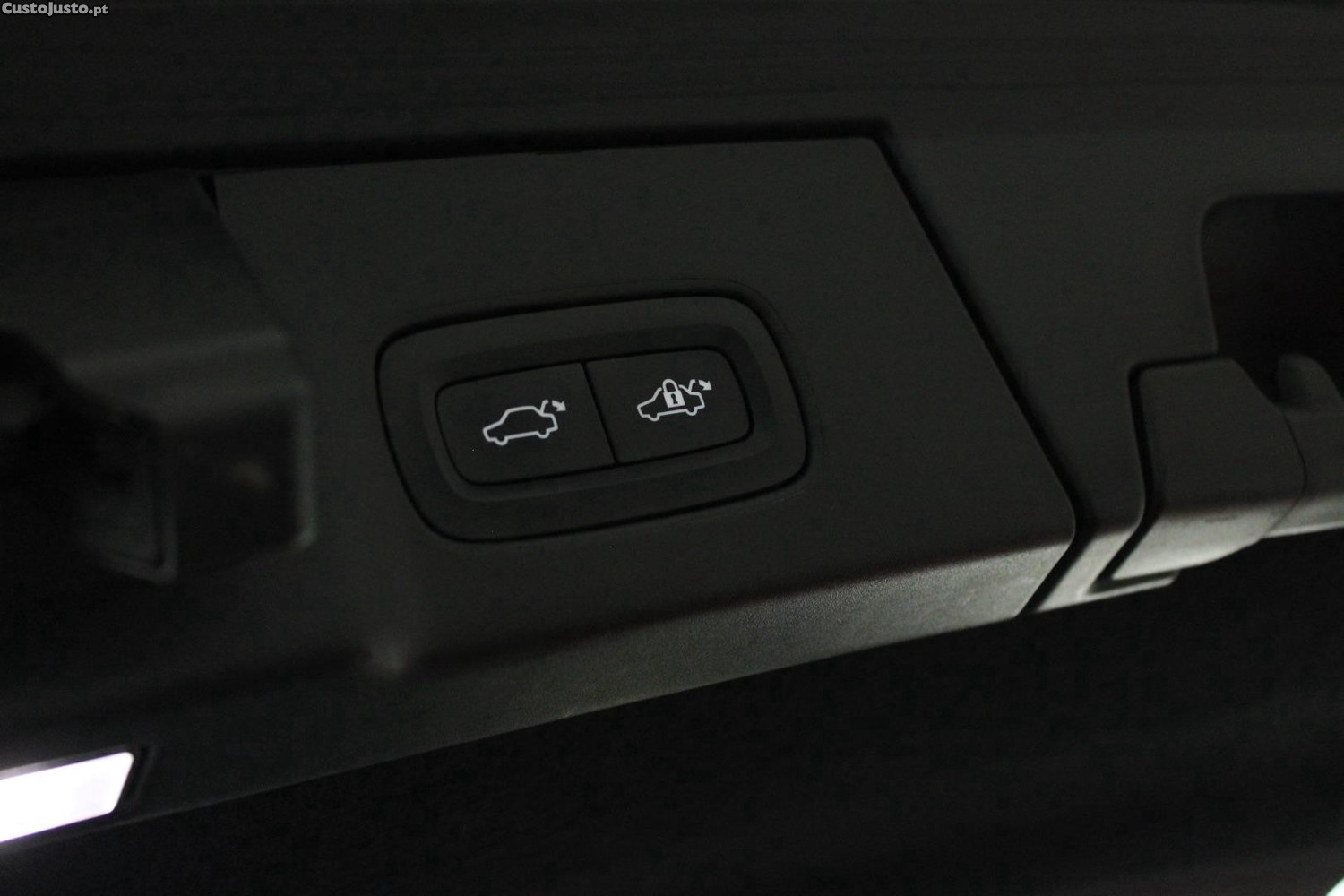 Volvo V90 2.0 B4 MOMENTUM PLUS GEARTRONIC — fotografia 11