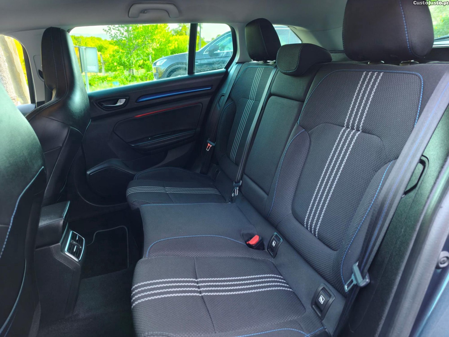 Renault Mégane SPORT TOURER 1.5Dci — fotografia 5