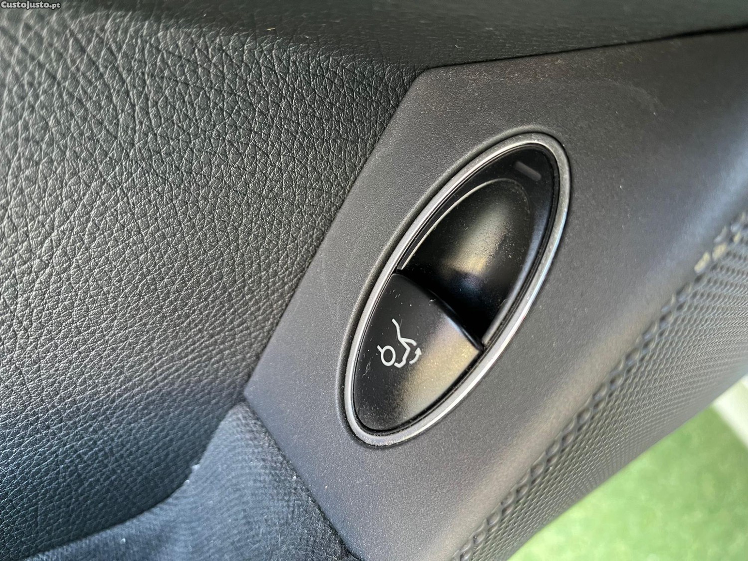 Mercedes-Benz Classe E 2.7 Diesel | Cx. Aut. — fotografia 8