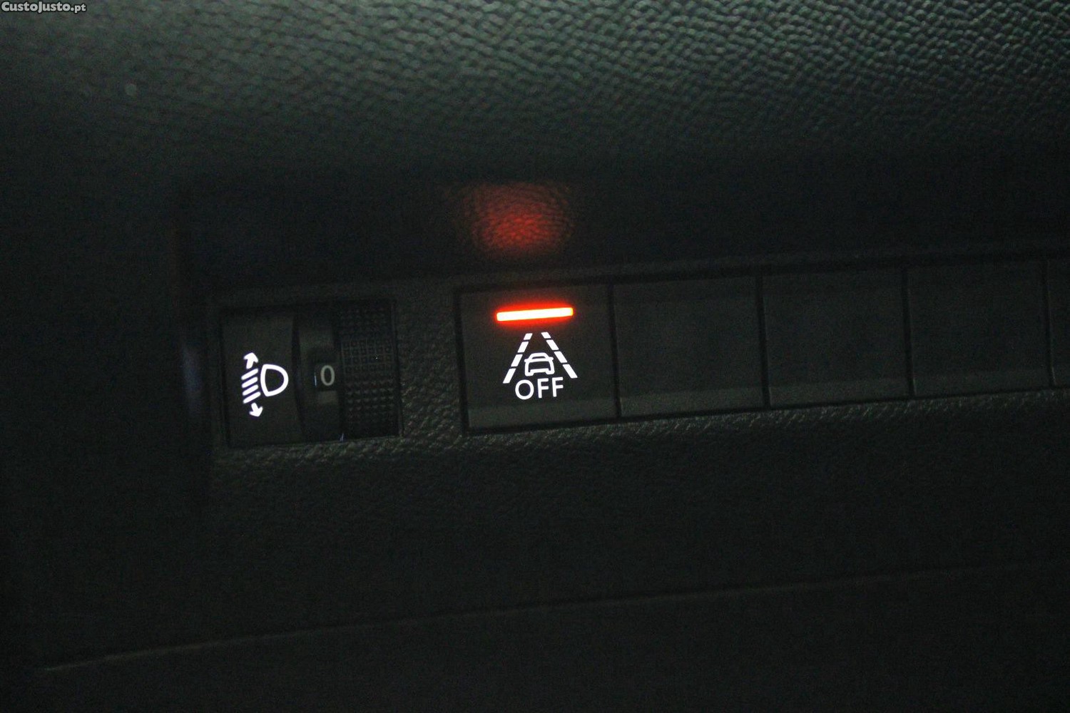 Peugeot e-2008 ALLURE PACK (AUTO) — fotografia 28