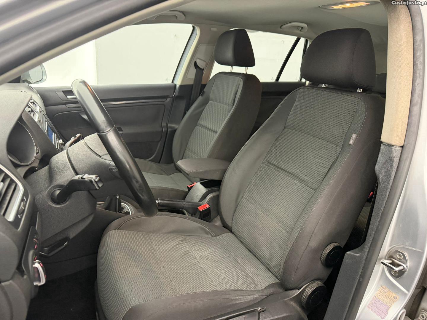 Volkswagen Golf VARIANT 1.6 TDI — fotografia 9