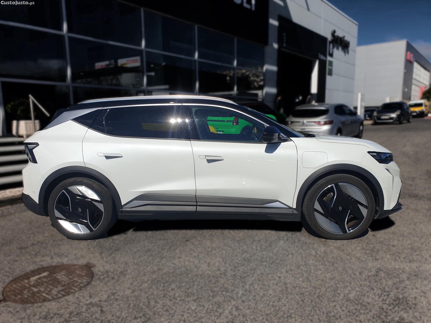 Renault Scénic E-Tech 87 kWh Iconic - 24 — photo 4