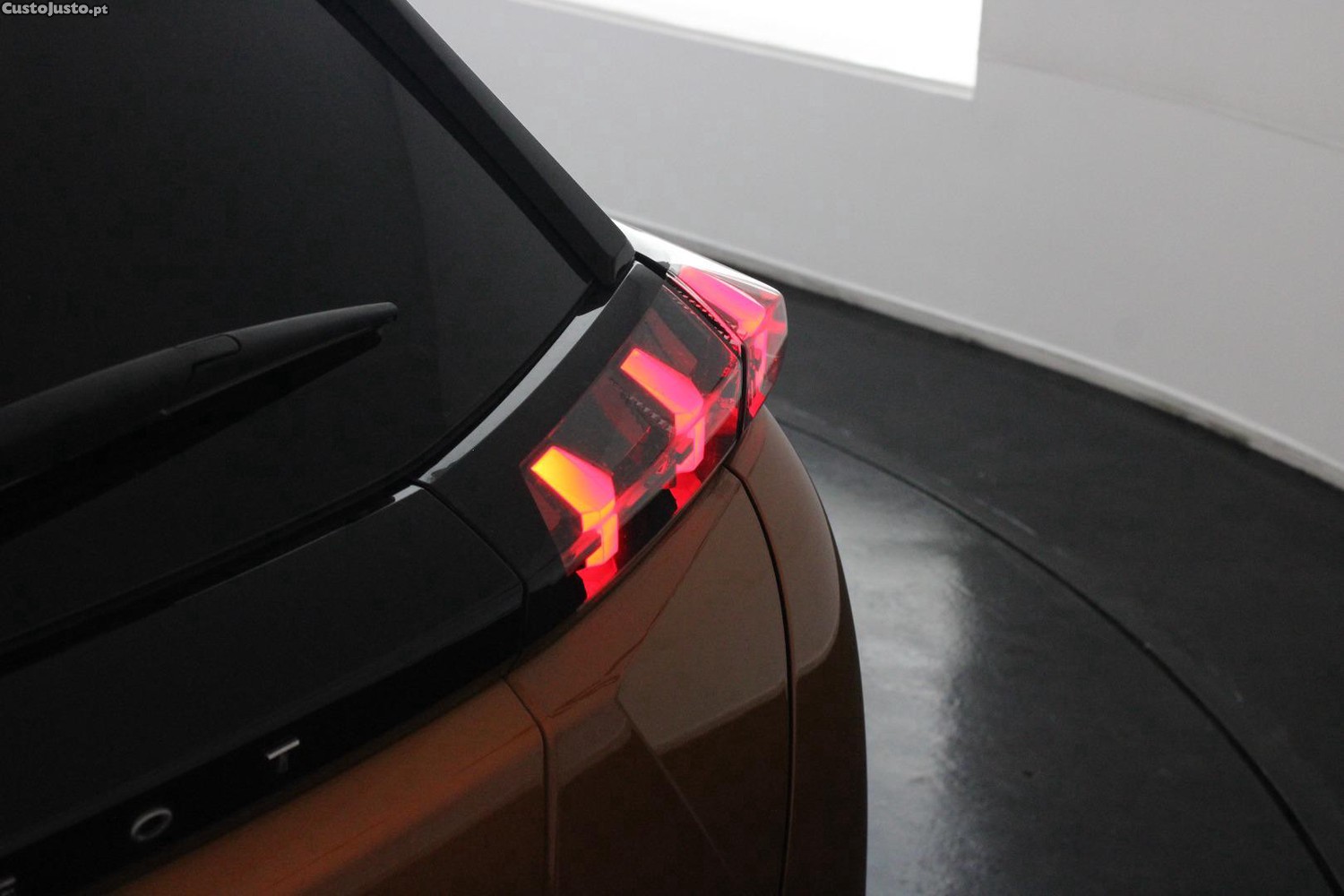 Peugeot e-2008 ALLURE PACK (AUTO) — fotografia 2
