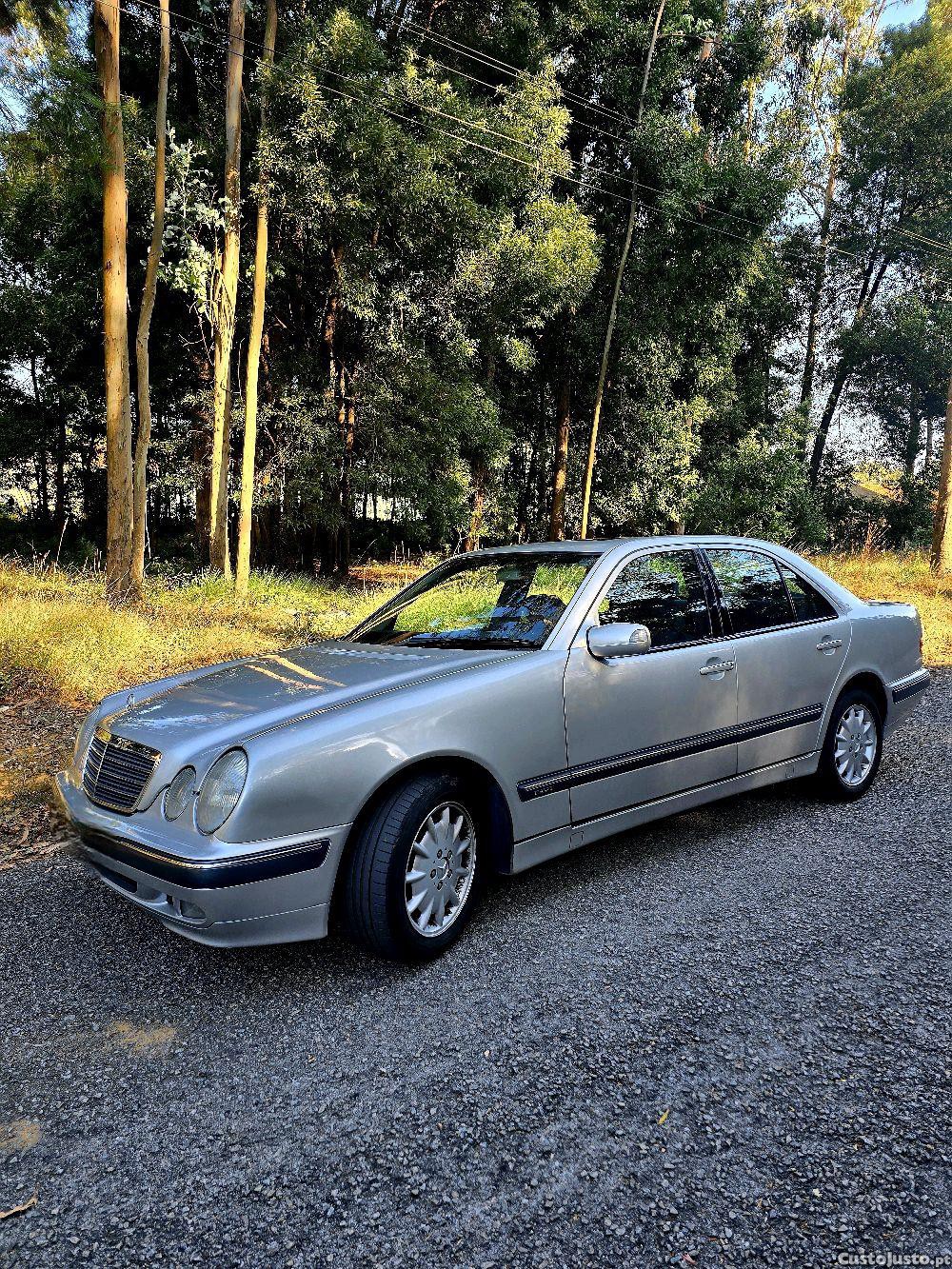 Mercedes-Benz E 220 CDI Elegance - 01