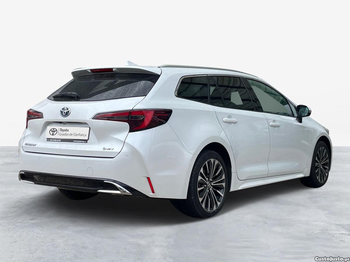 Toyota Corolla TS 1.8 Hybrid Comfort Plus — fotografia 3
