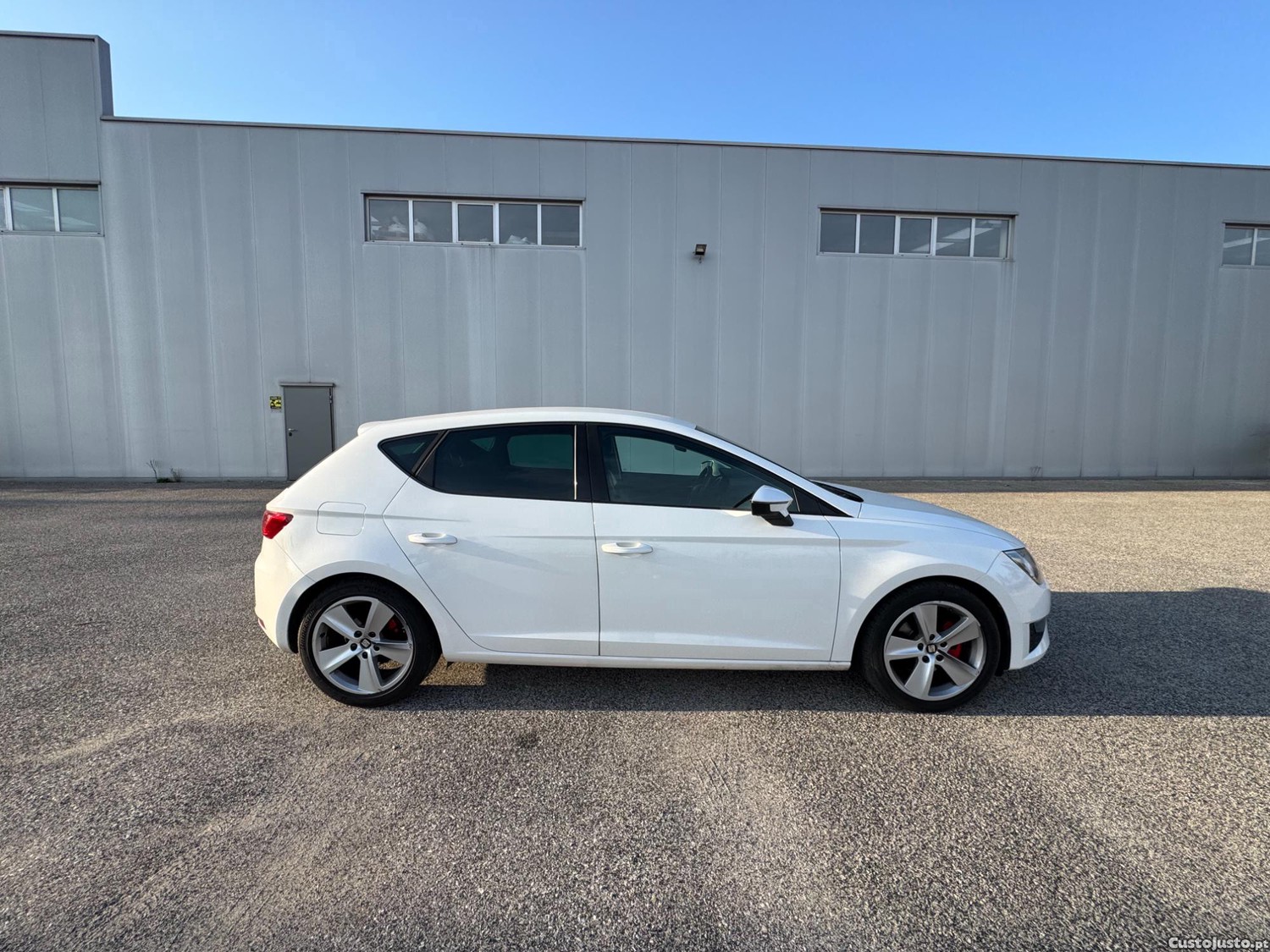 Seat Leon 2.0 TDI FR 150 cv - 13 — photo 3