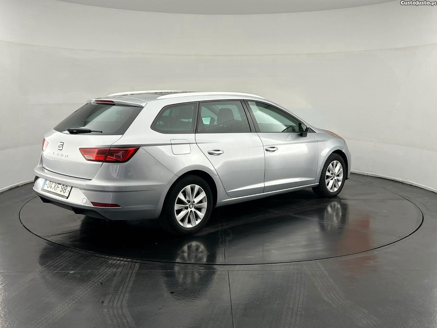 Seat Leon 1.6 TDI STYLE - 19 foto 4