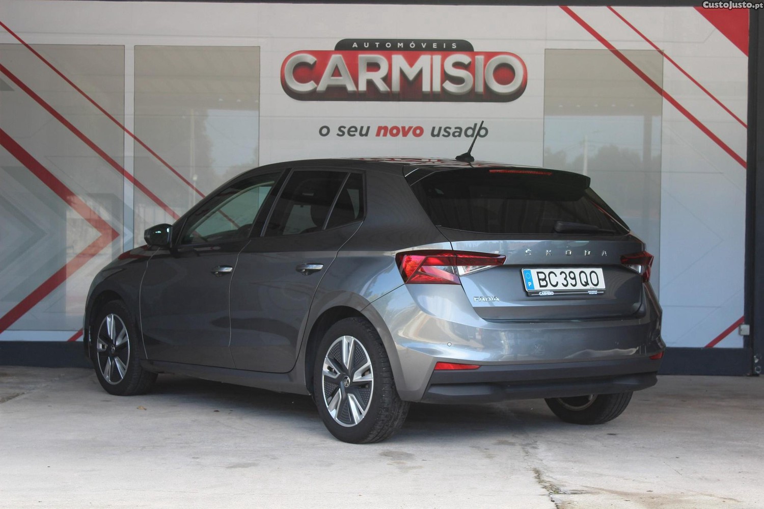 Skoda Fabia 1.0 MPI Ambition - 23 — photo 5