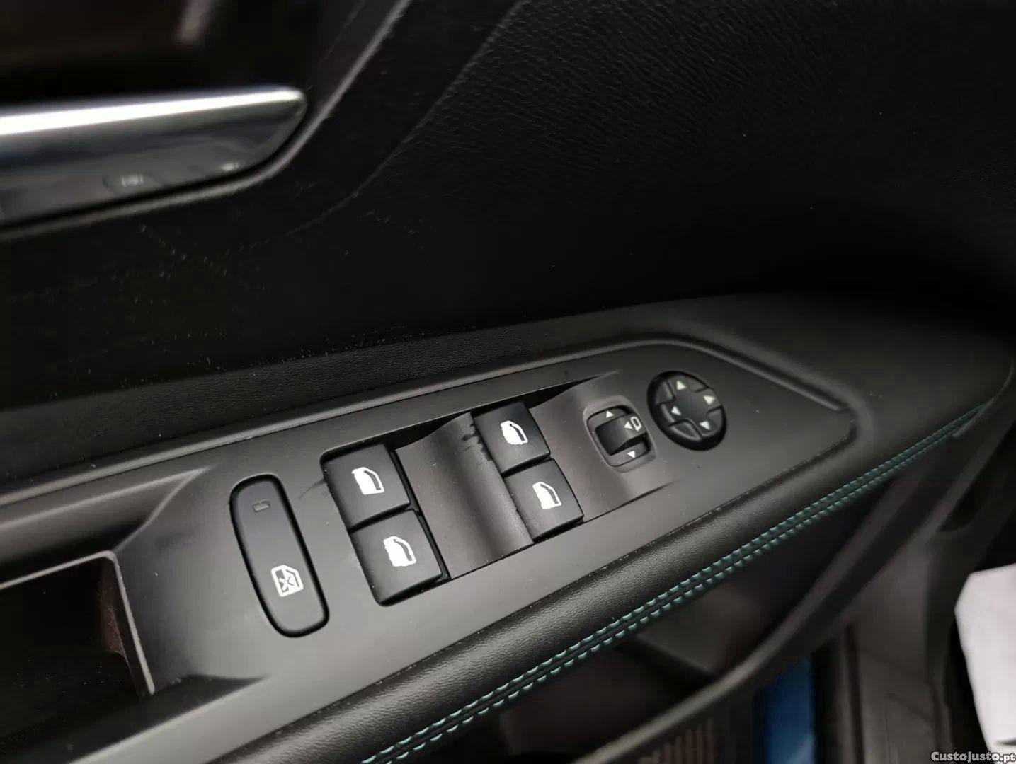 Peugeot 3008 1.6 hybrid allure e-eat8 - 21 — photo 4