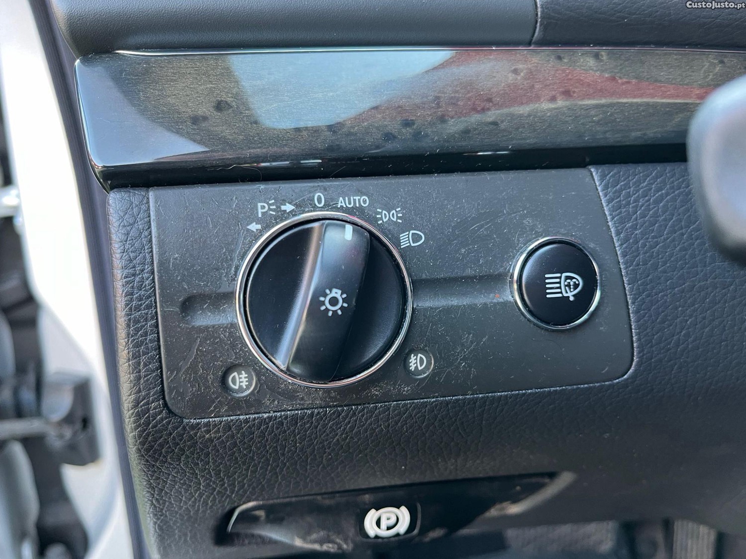 Mercedes-Benz Classe E 2.7 Diesel | Cx. Aut. — fotografia 7