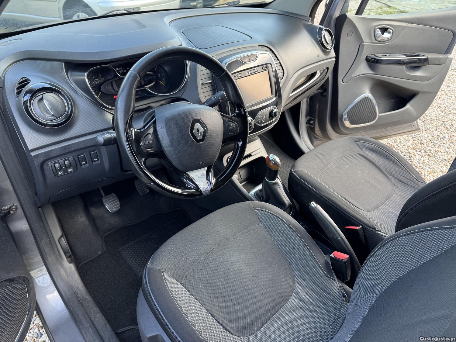 Renault Captur 1.5 DCI 90 CV - 14 — photo 4
