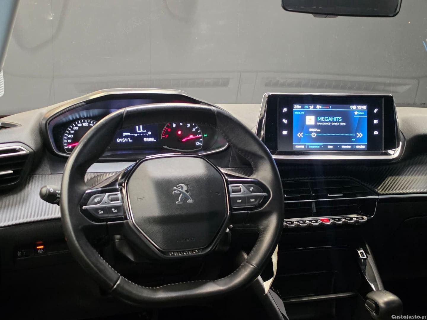 Peugeot 2008 PureTech 100 Active — fotografia 8